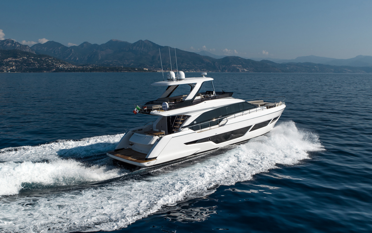 На выставке в Каннах представили новую Ferretti Yachts 670